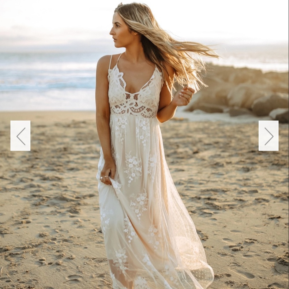 Lace maxi dress